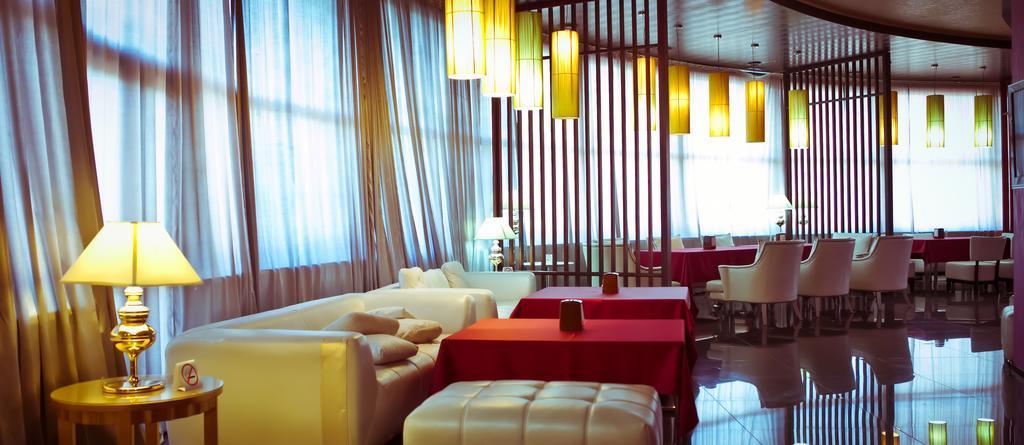 Astana Park Hotel Extérieur photo